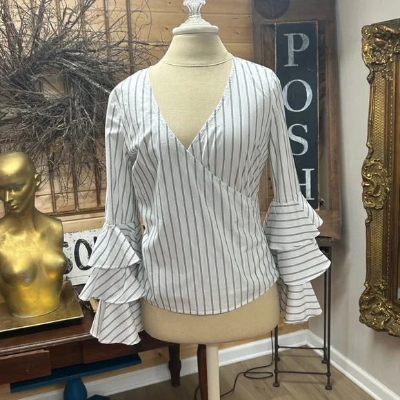 Aqua ruffle sleeve blouse - Picture 2 of 9